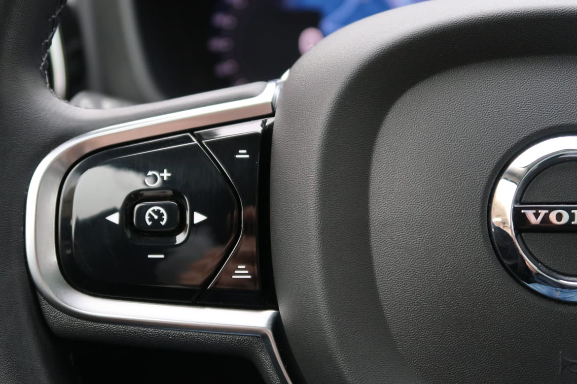 Volvo XC60 2023 - miniatyr 11