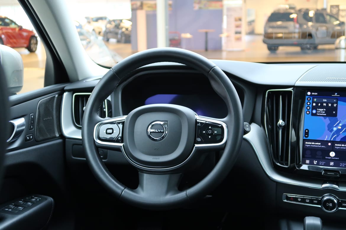 Volvo XC60 2023 - miniatyr 7