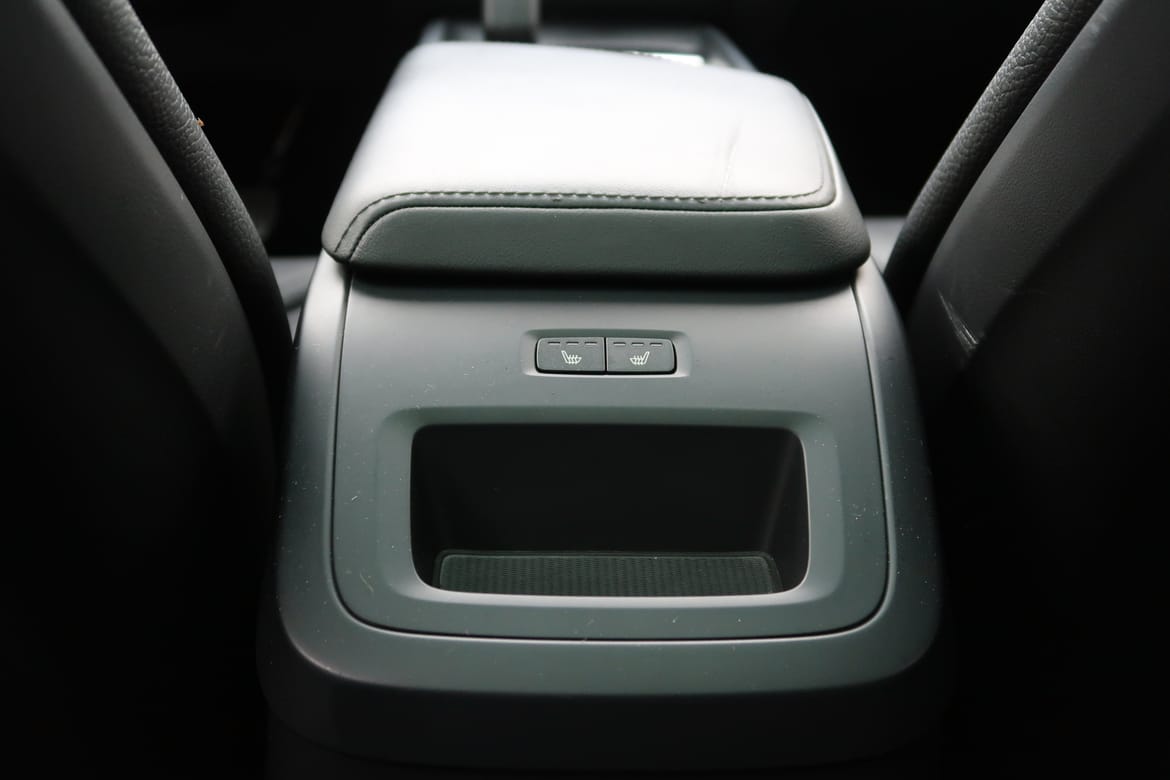 Volvo XC60 2023 - miniatyr 8