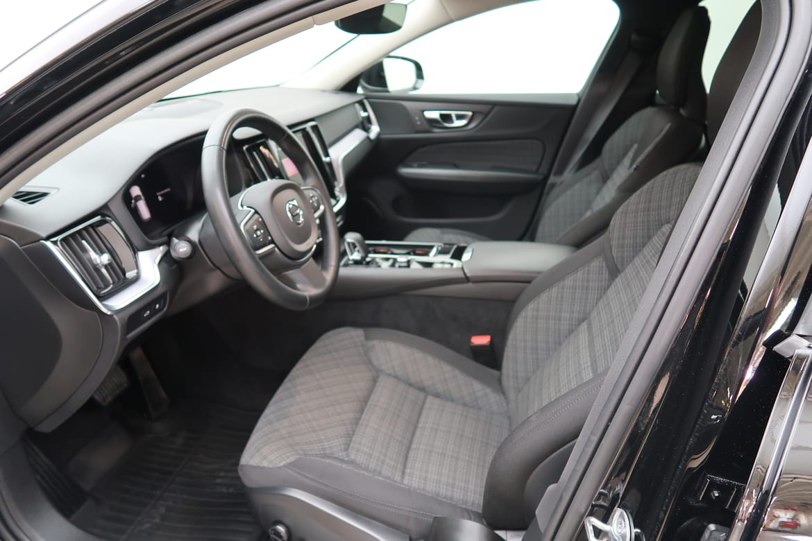 Volvo V60 2023 - miniatyr 4