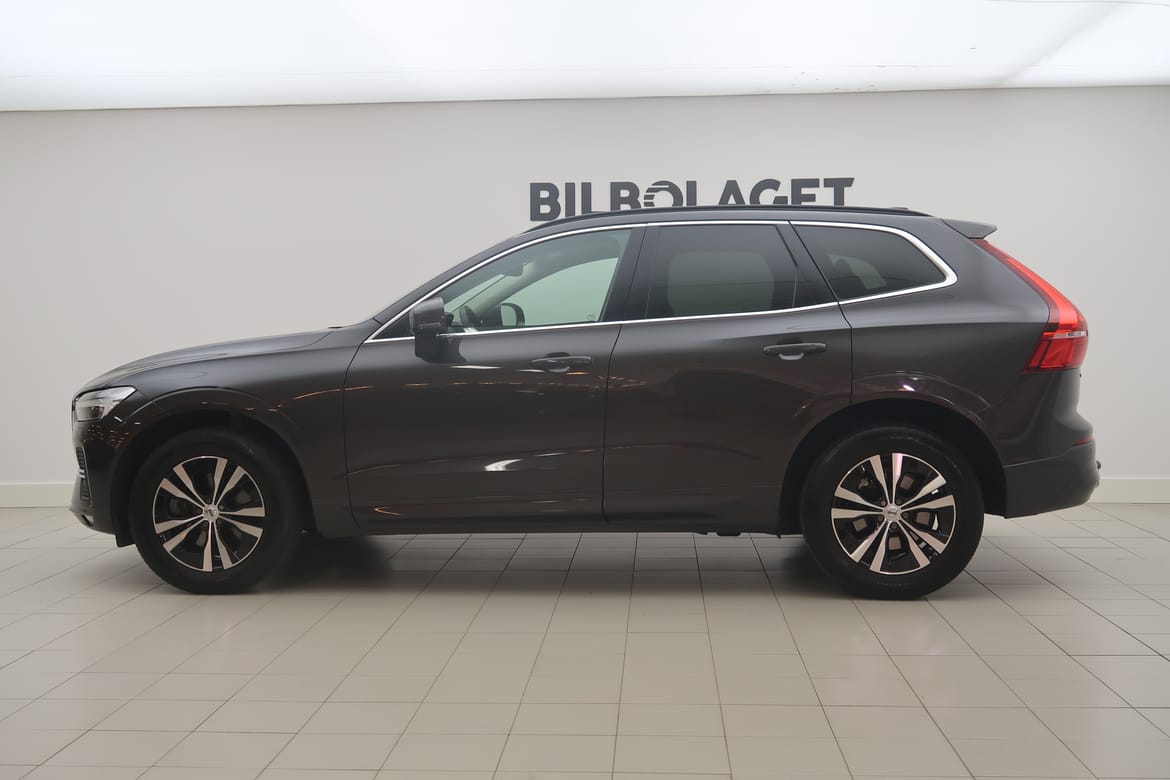 Volvo XC60 2022 - miniatyr 2