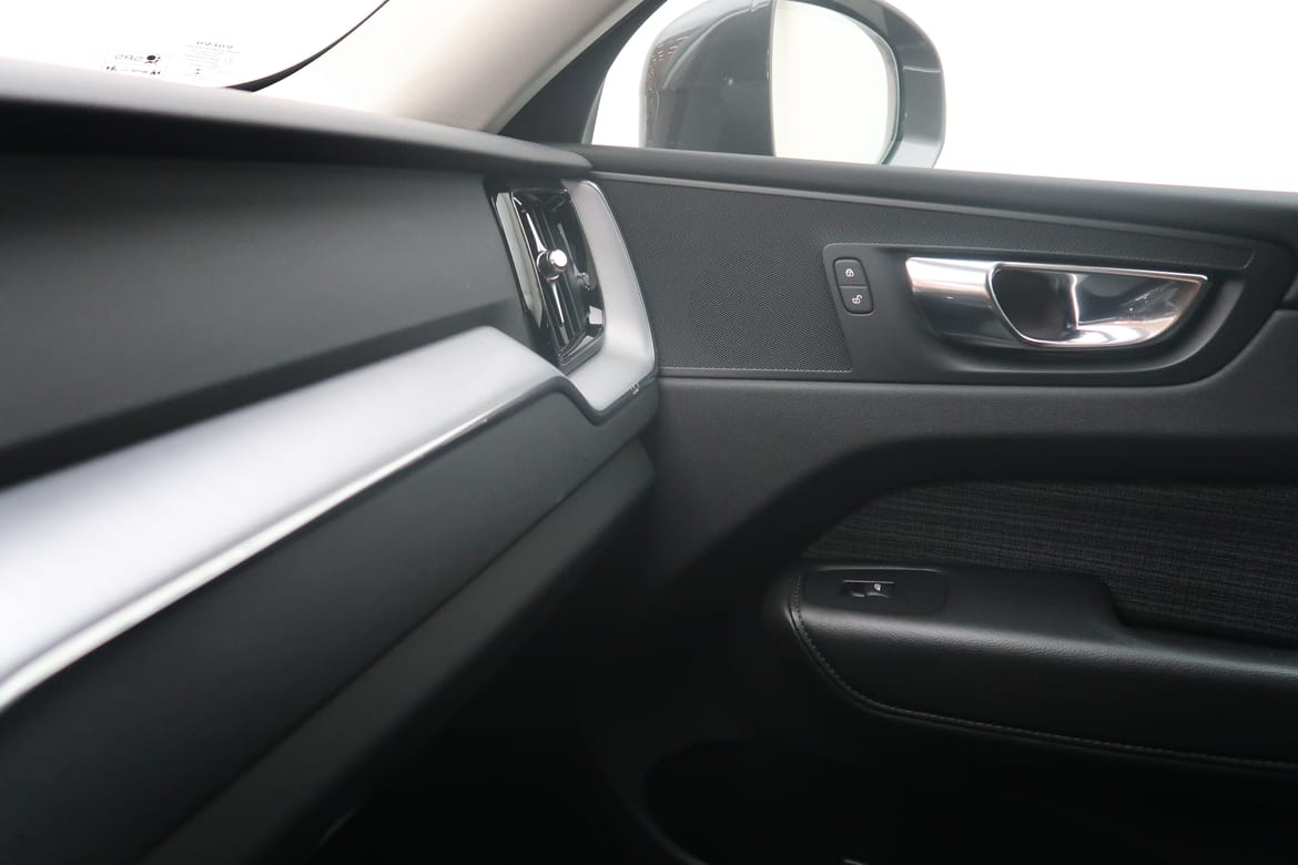 Volvo XC60 2022 - miniatyr 12