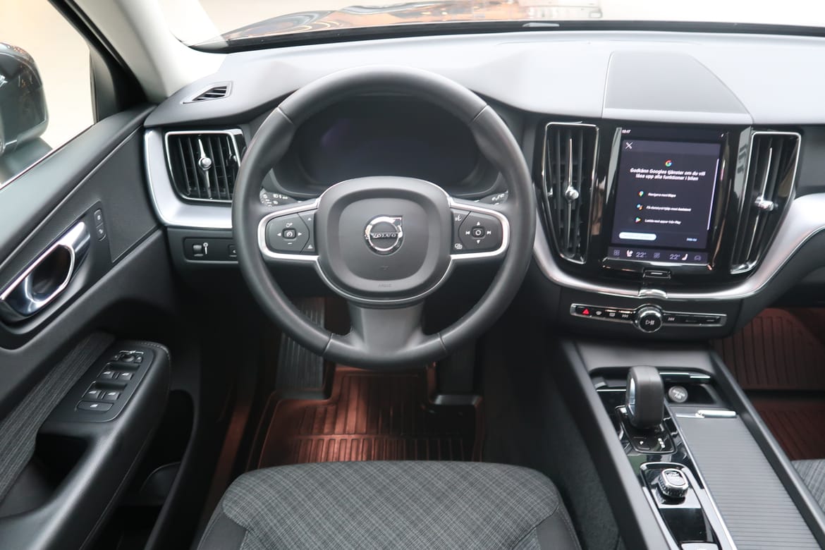 Volvo XC60 2022 - miniatyr 6