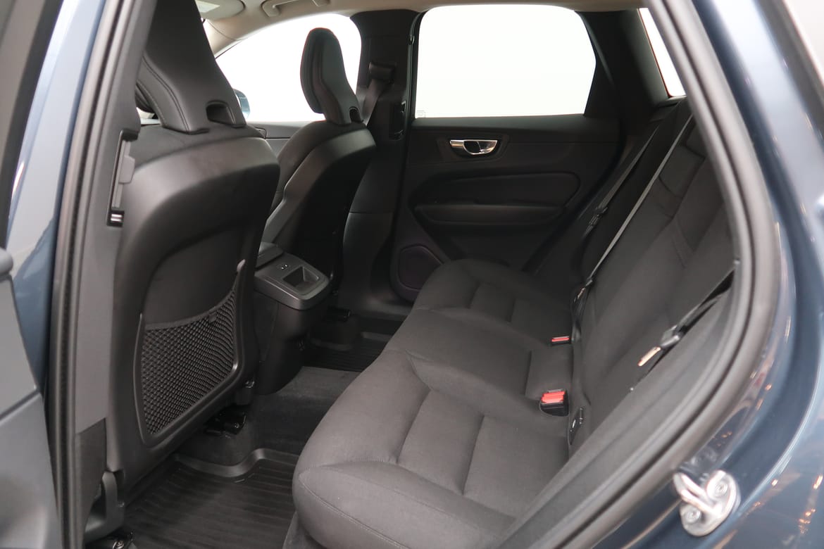 Volvo XC60 2022 - miniatyr 5