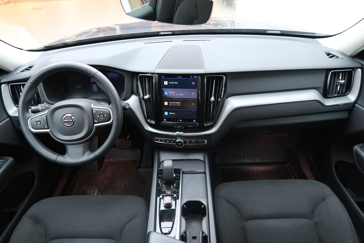 Volvo XC60 2022 - miniatyr 7