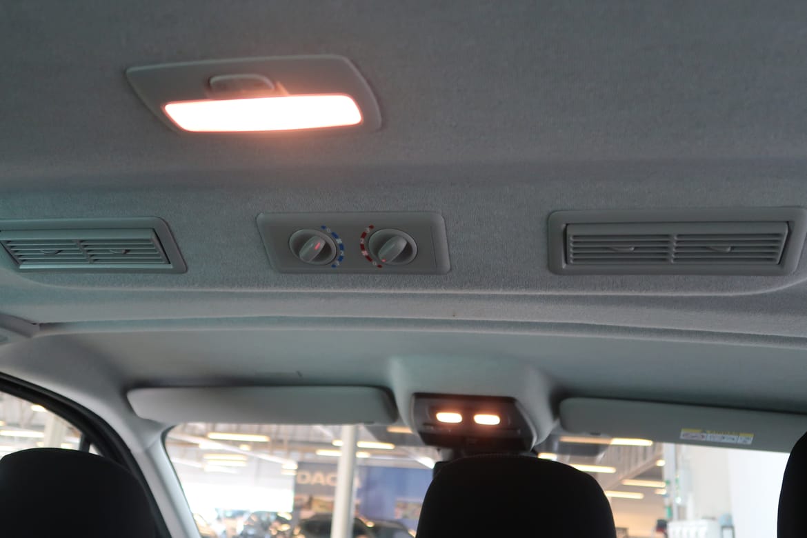 Renault Trafic 2023 - miniatyr 16