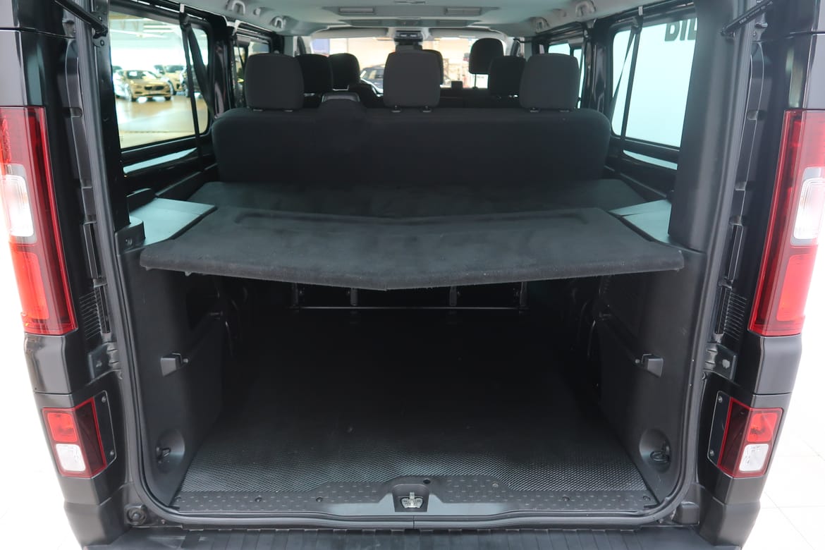 Renault Trafic 2023 - miniatyr 17