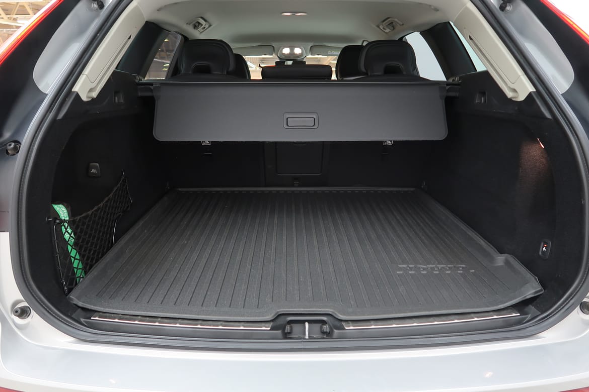 Volvo XC60 2022 - miniatyr 12