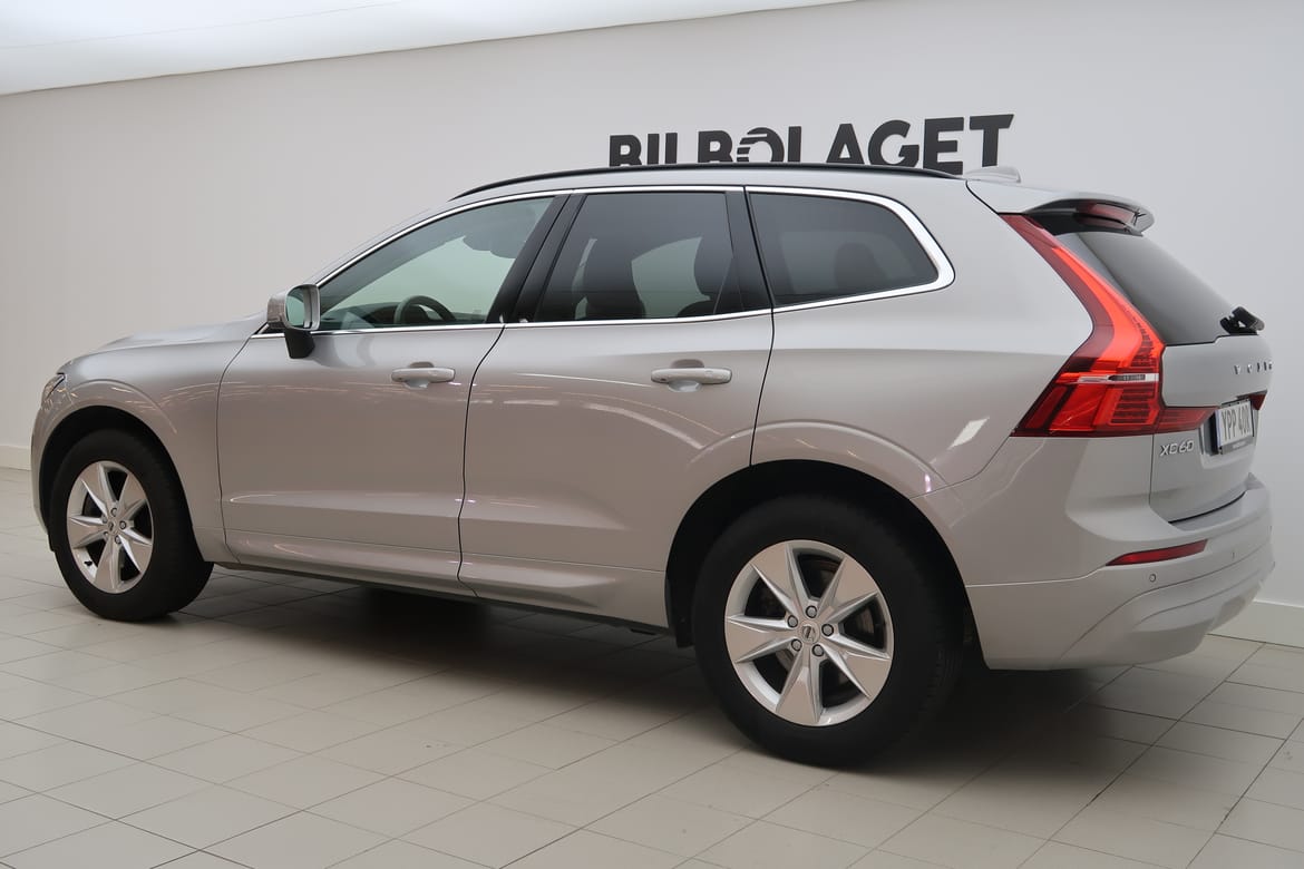 Volvo XC60 2022 - miniatyr 3