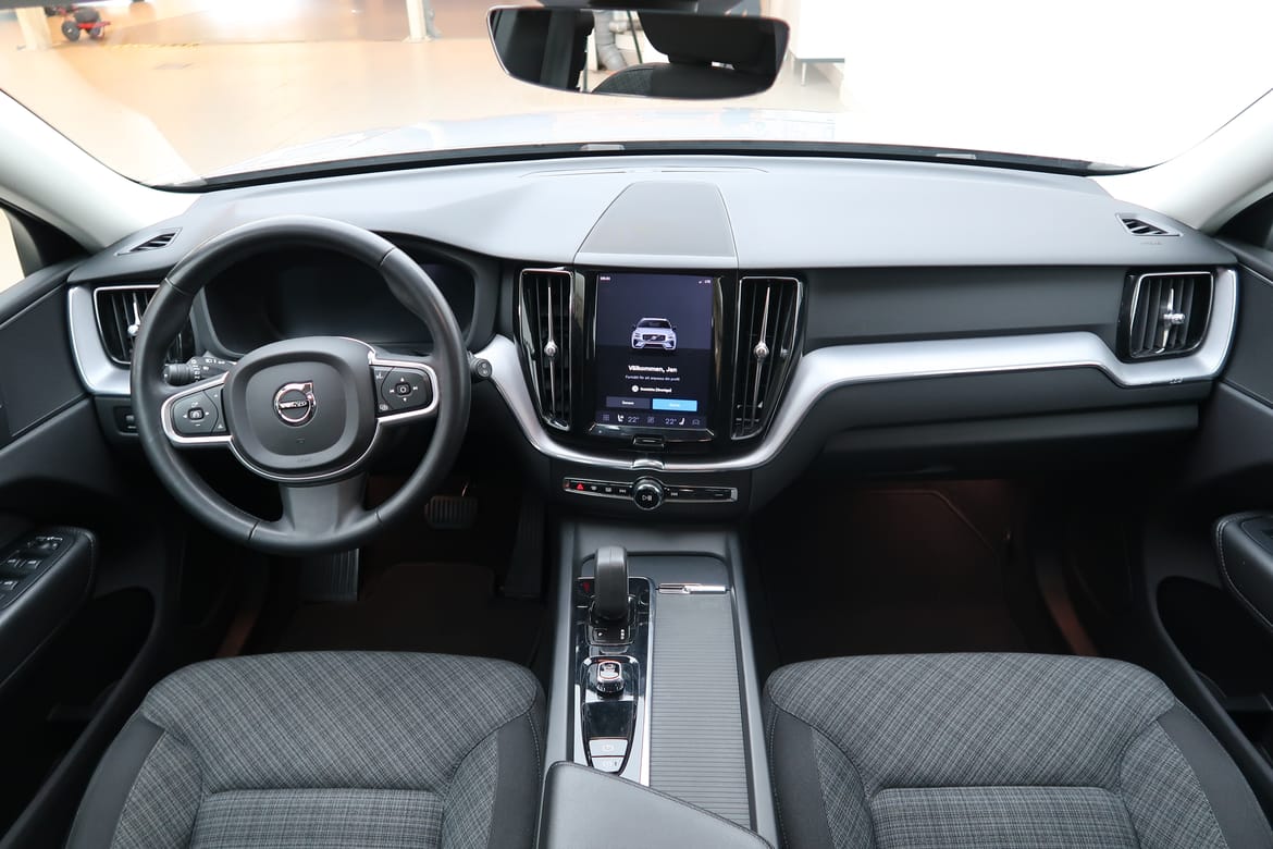 Volvo XC60 2022 - miniatyr 7
