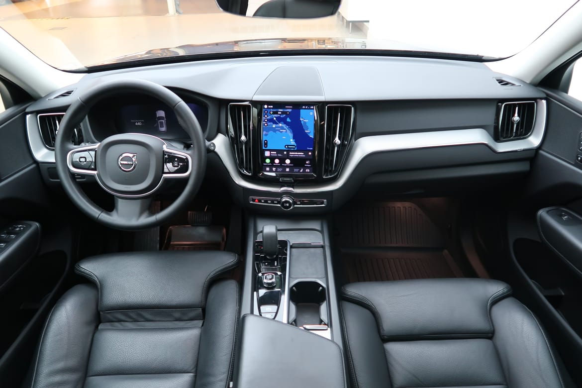 Volvo XC60 2023 - miniatyr 8