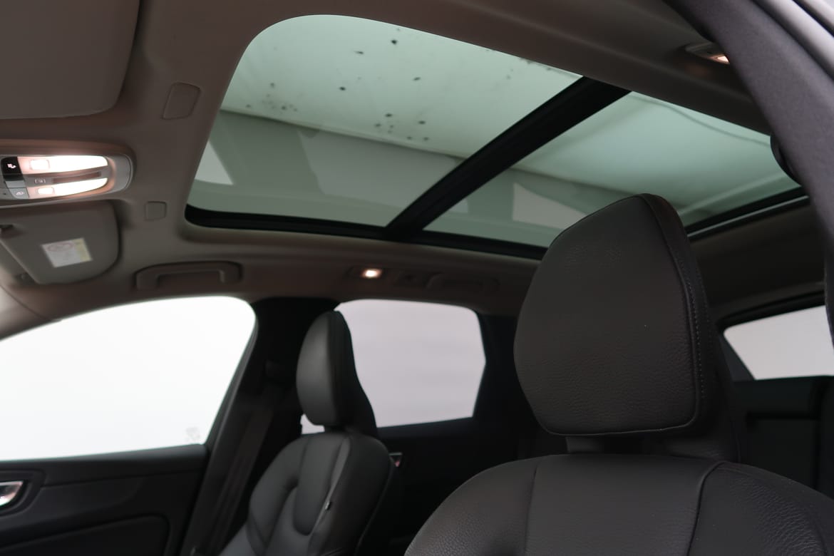 Volvo XC60 2023 - miniatyr 9