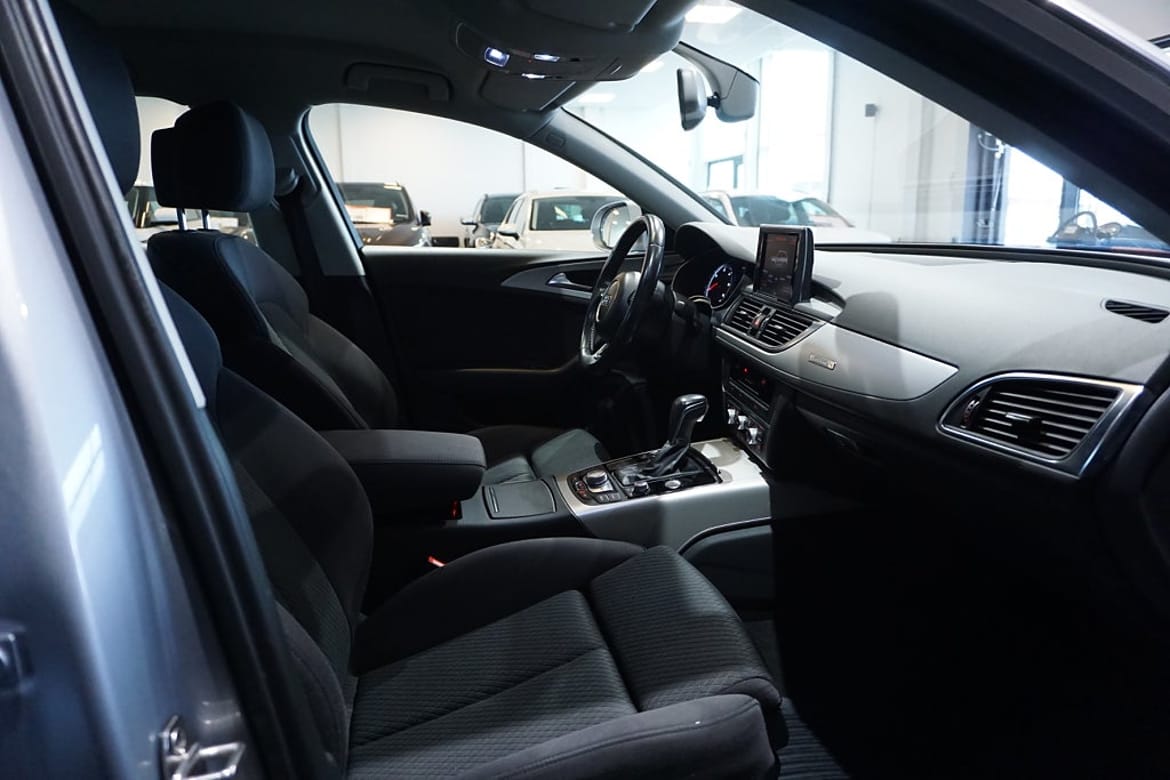 Audi A6 2018 - miniatyr 16