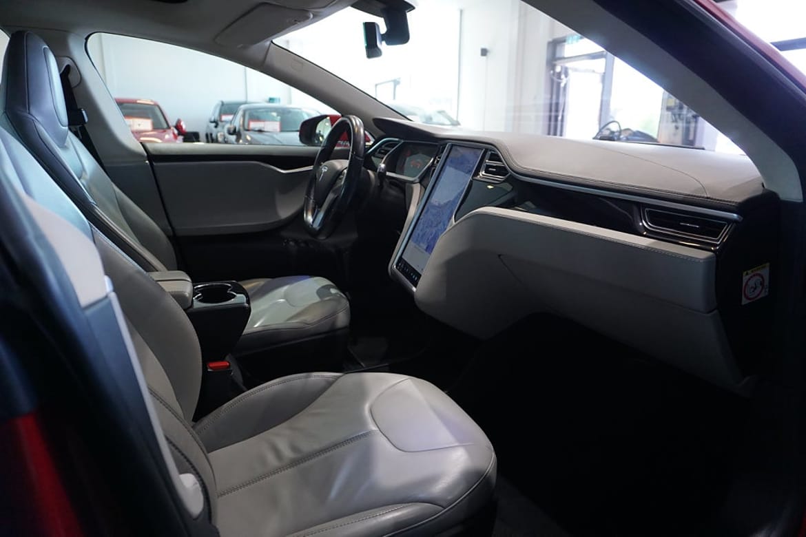 Tesla Model S 2013 - miniatyr 16