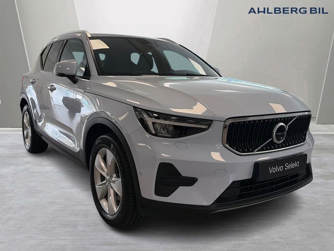Volvo XC40 2025 - bild 1 av 28