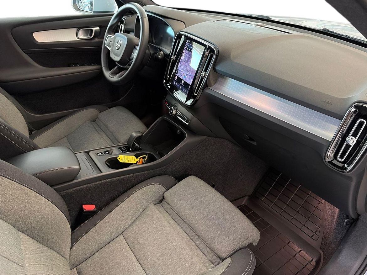 Volvo XC40 2025 - miniatyr 11