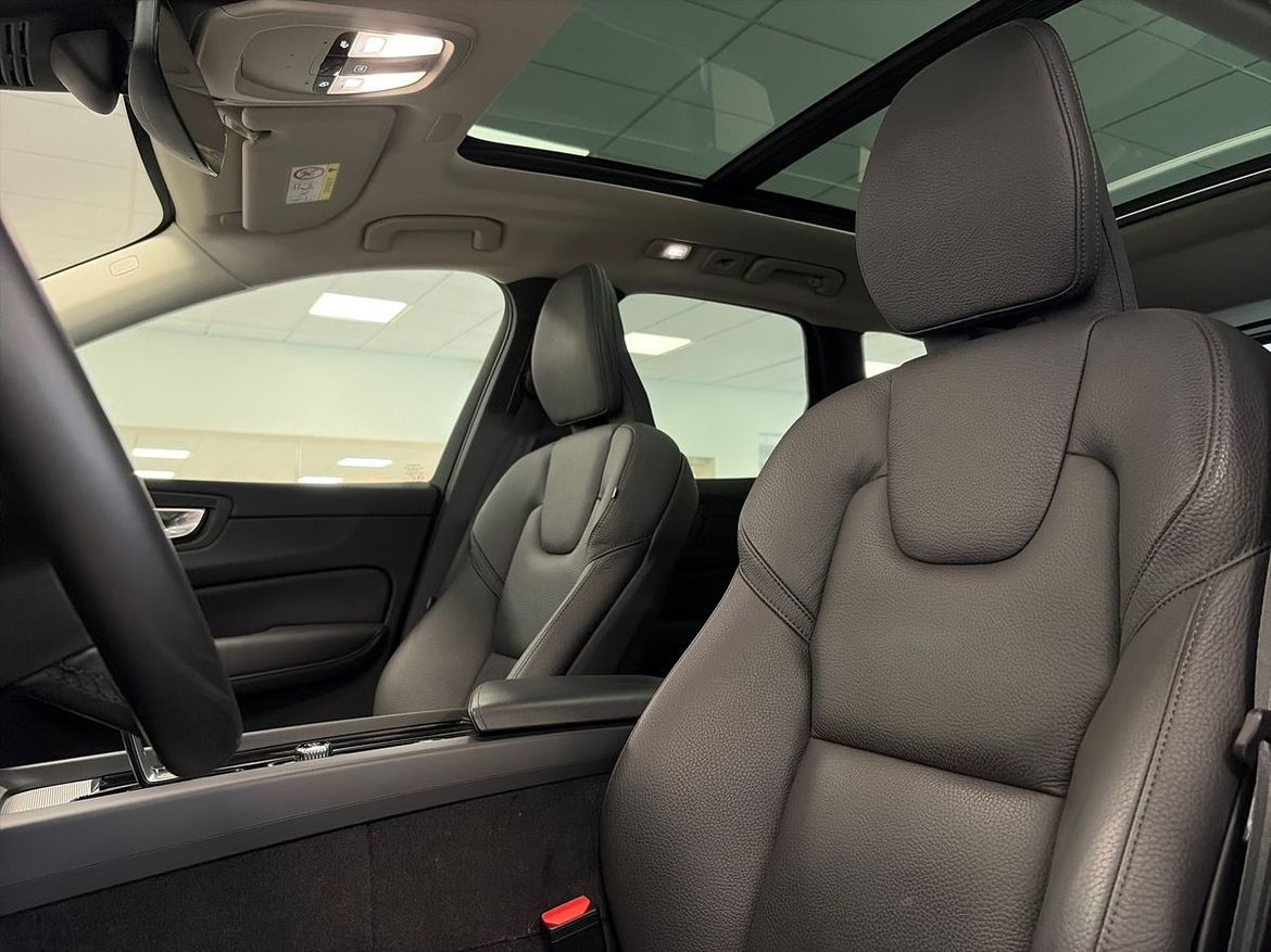 Volvo XC60 2025 - miniatyr 11