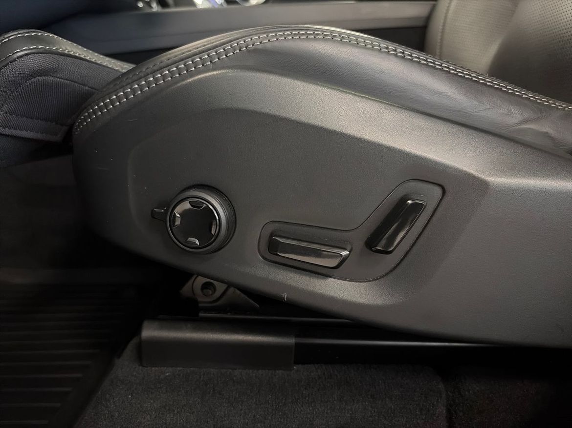 Volvo XC60 2025 - miniatyr 11