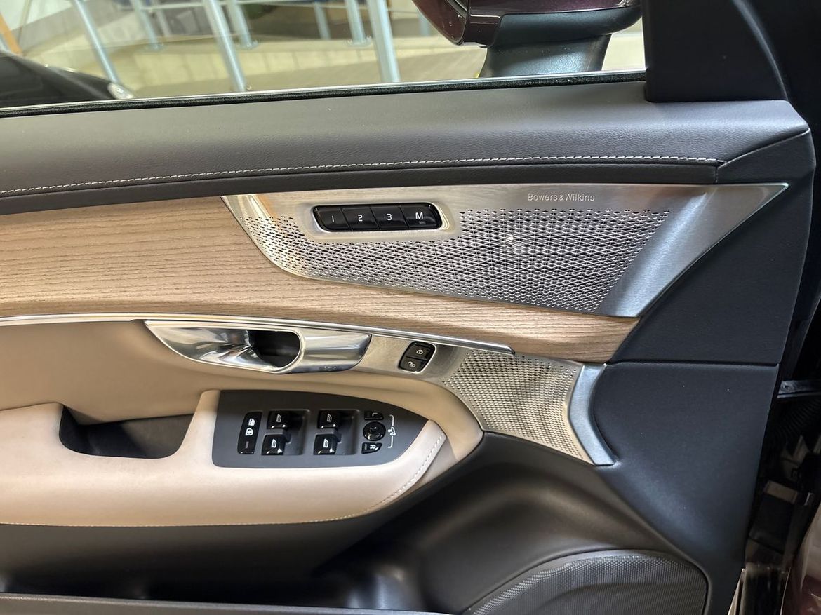 Volvo XC90 2025 - miniatyr 4