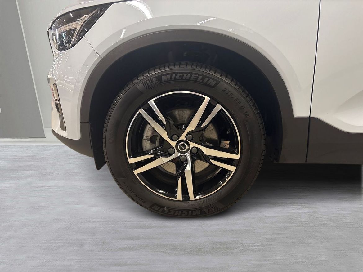 Volvo XC40 2025 - miniatyr 3