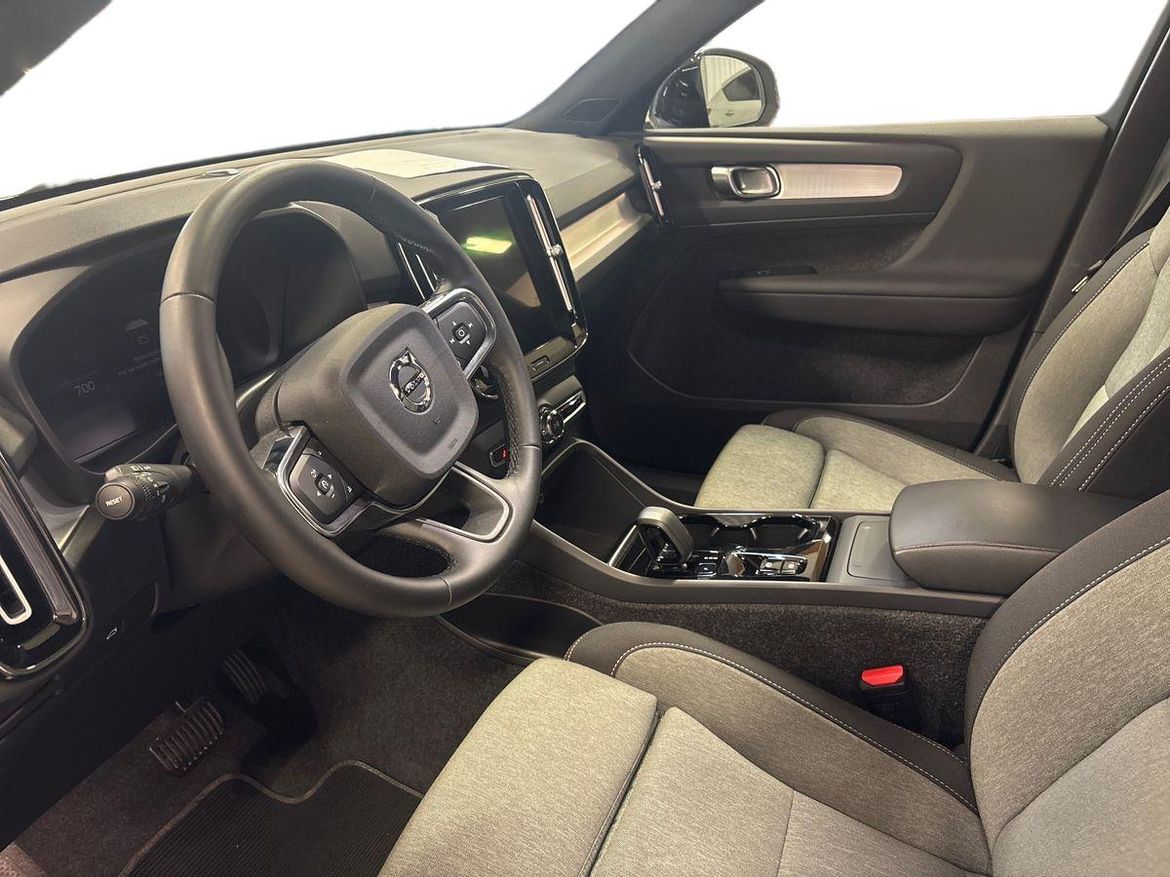 Volvo XC40 2025 - miniatyr 5