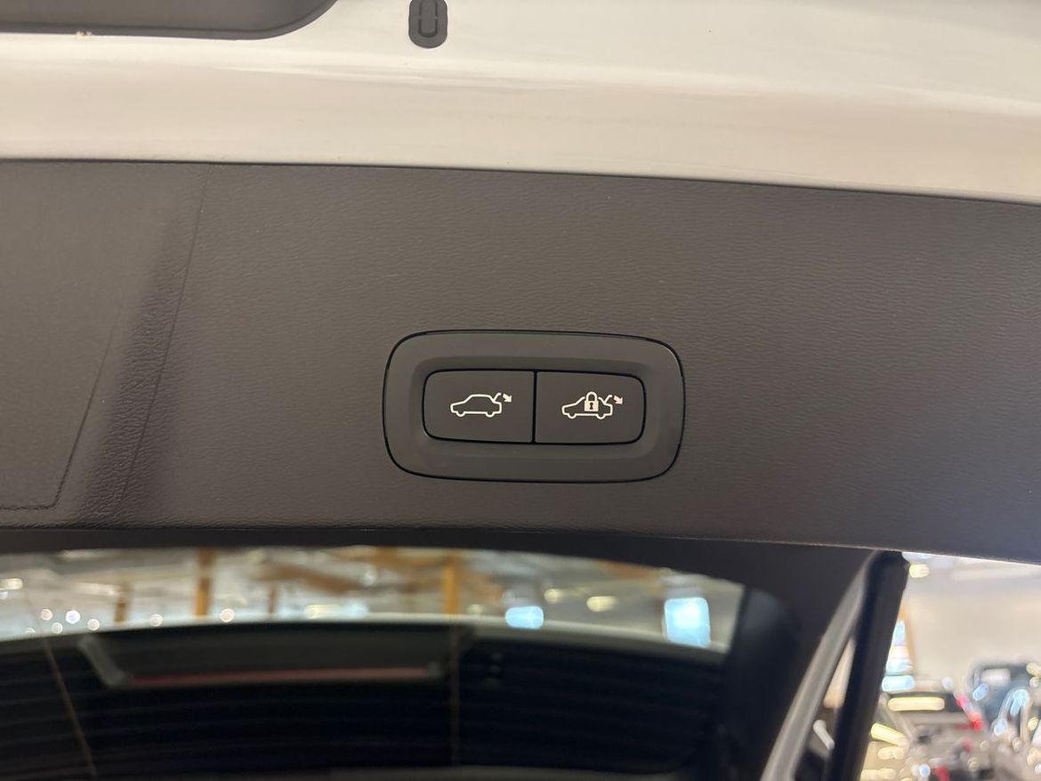 Volvo XC40 2025 - miniatyr 8