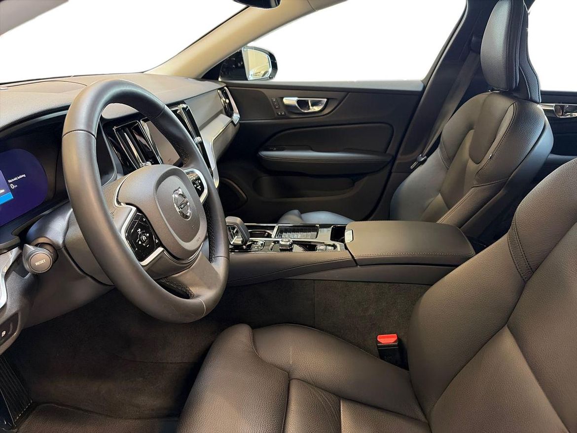 Volvo V60 2025 - miniatyr 4