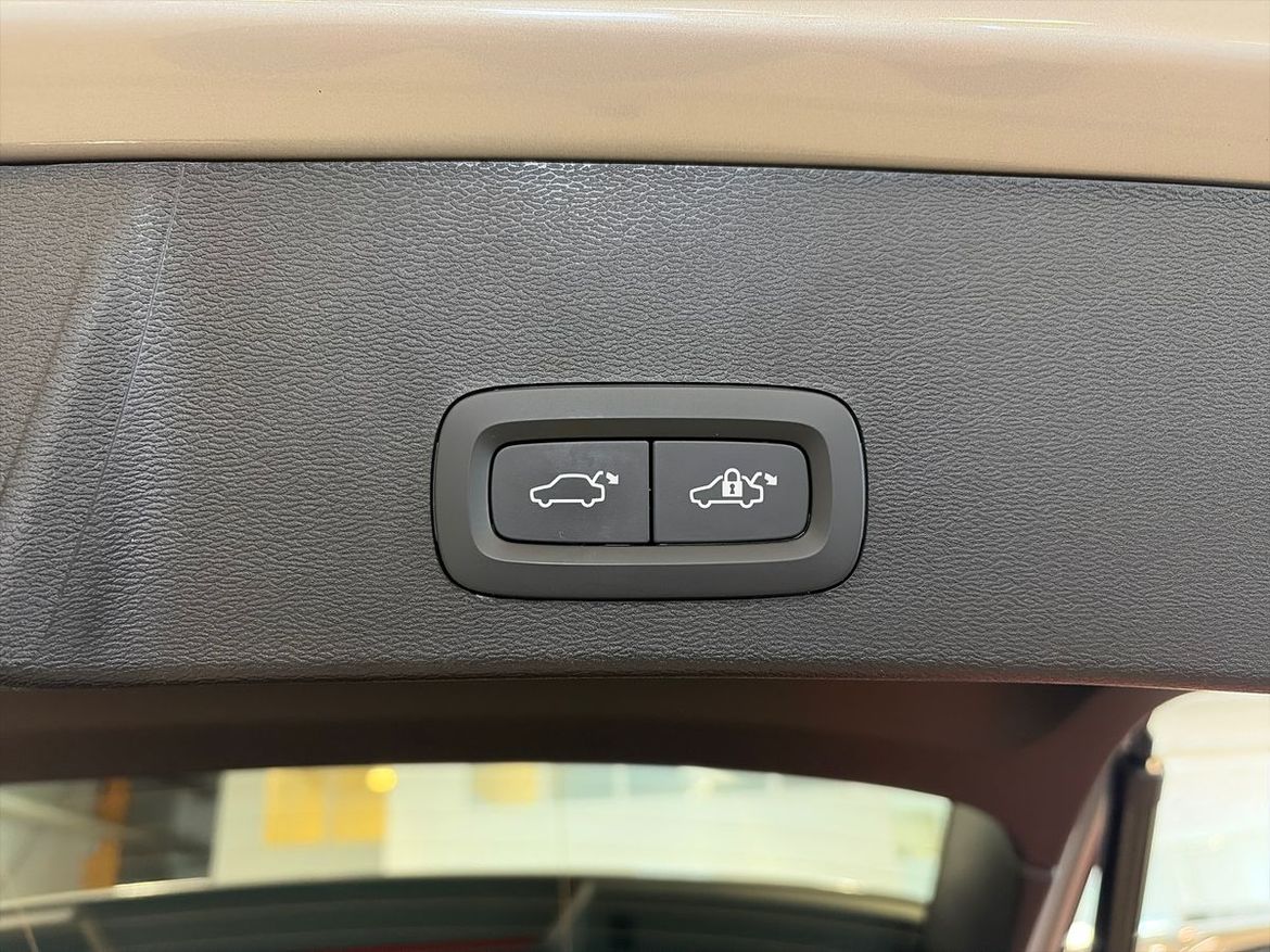 Volvo XC40 2023 - miniatyr 9