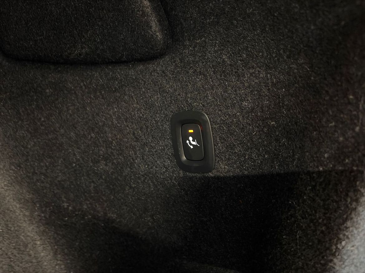 Volvo XC40 2023 - miniatyr 10