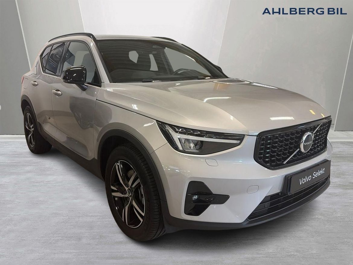 Volvo XC40 2025 - bild 1 av 10