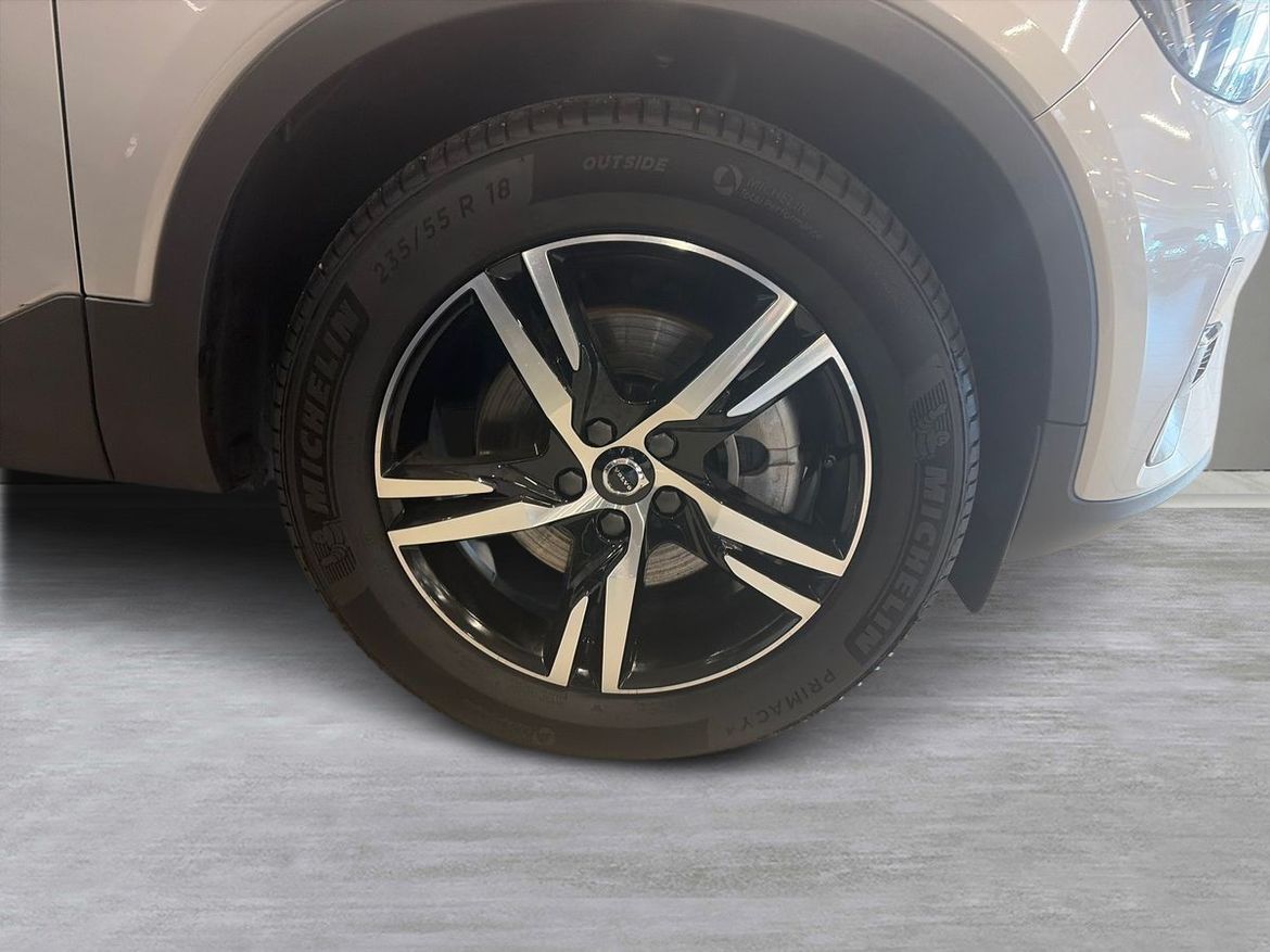 Volvo XC40 2025 - miniatyr 5