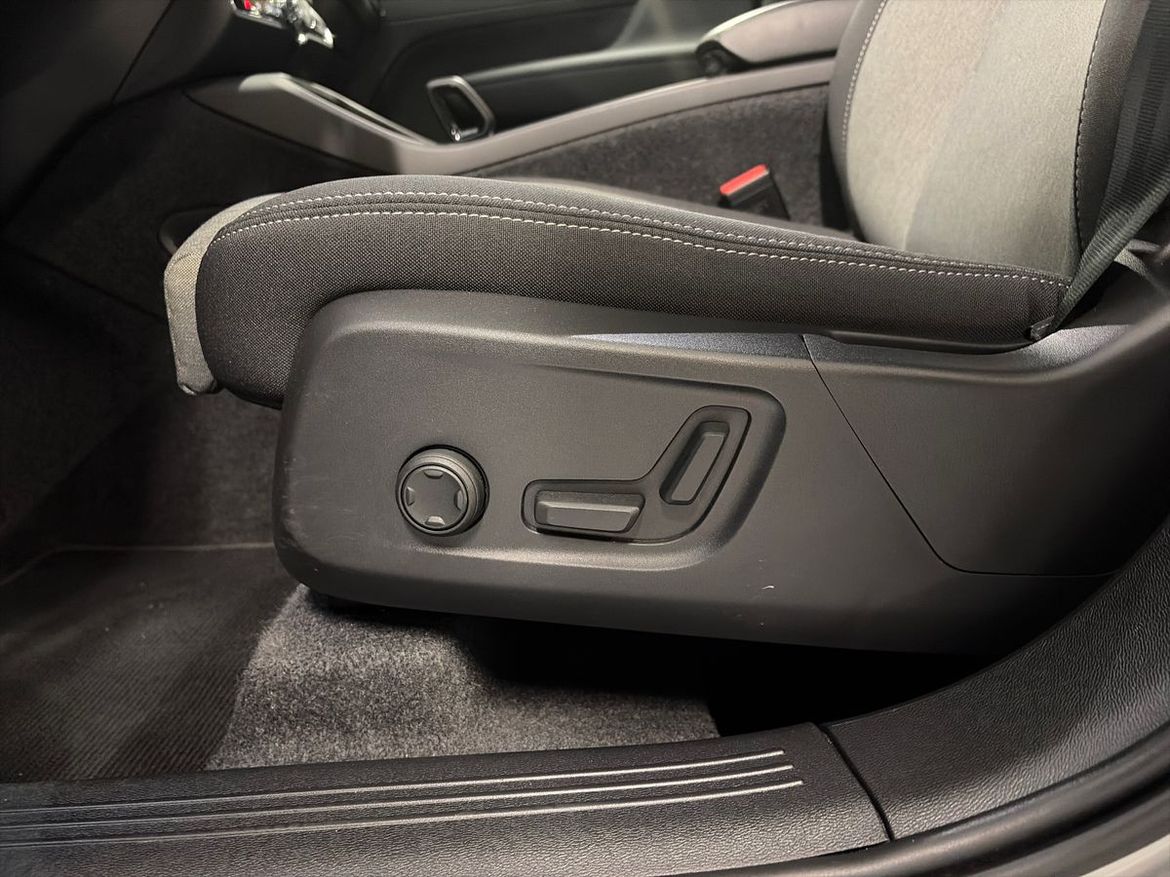 Volvo XC40 2025 - miniatyr 10