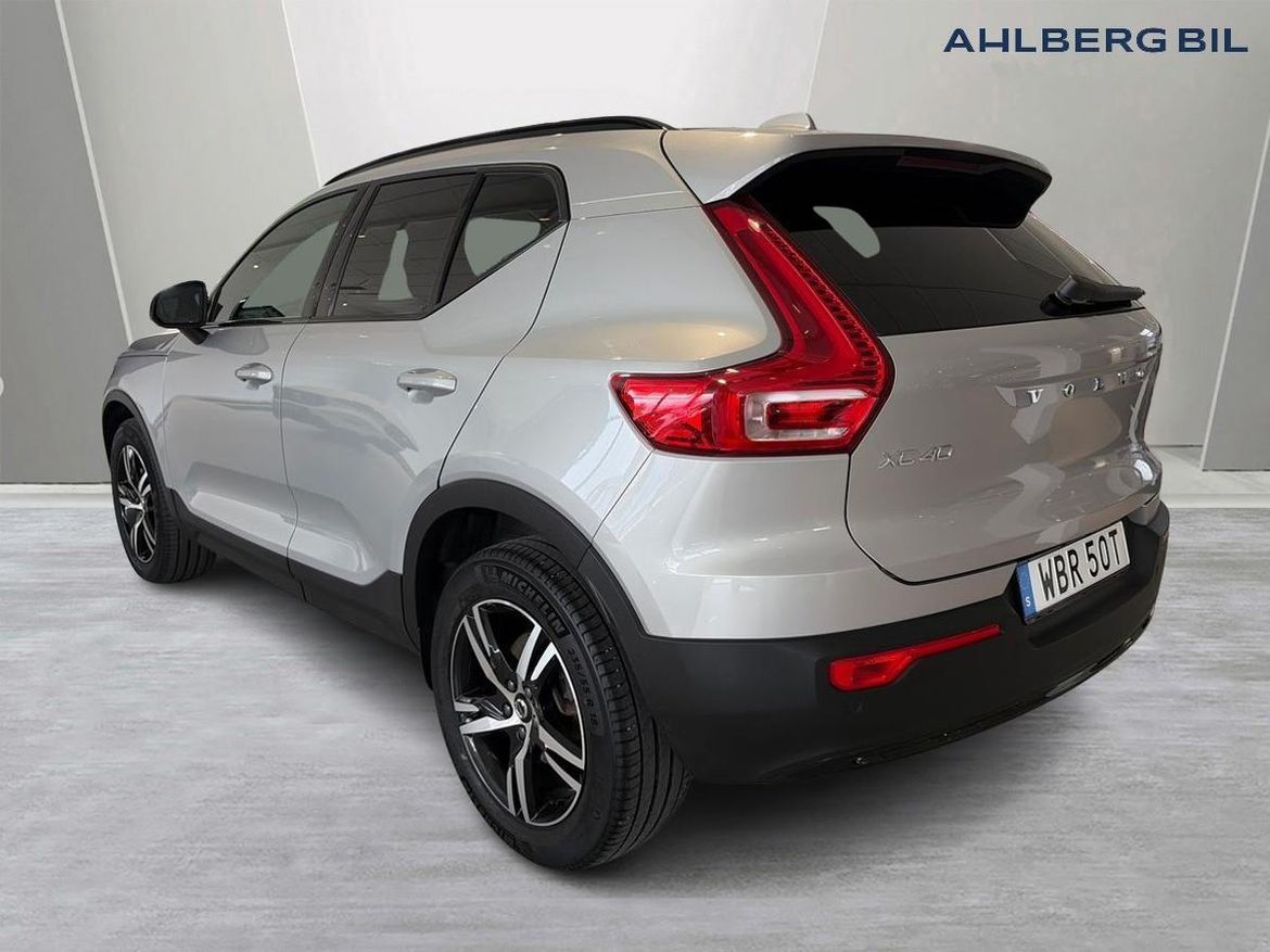 Volvo XC40 2025 - miniatyr 3