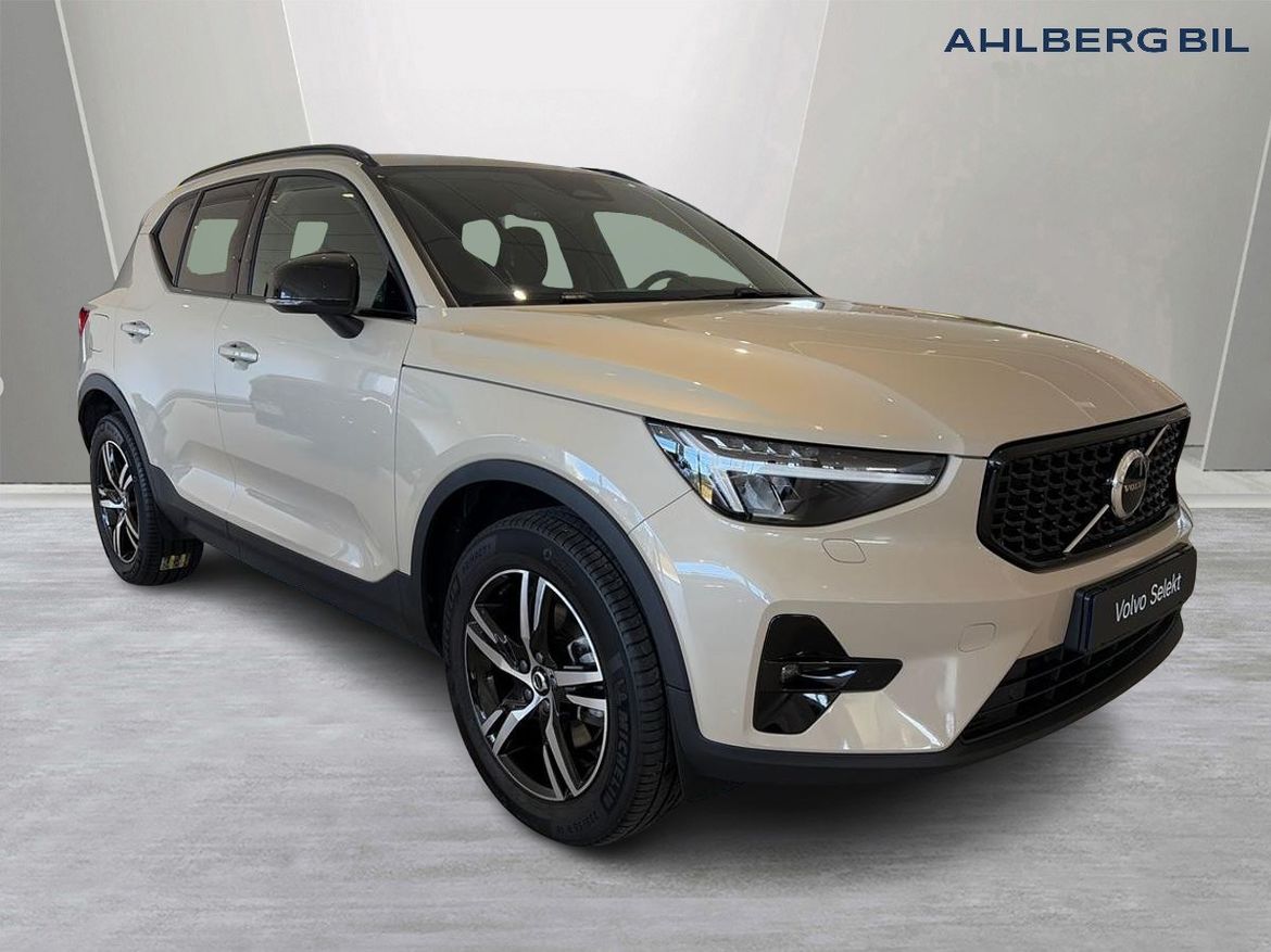 Volvo XC40 2025 - bild 1 av 19