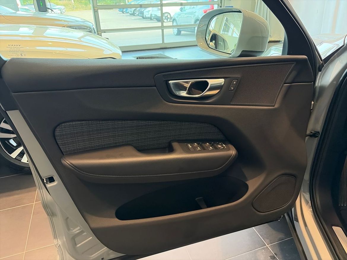 Volvo XC60 2025 - miniatyr 14