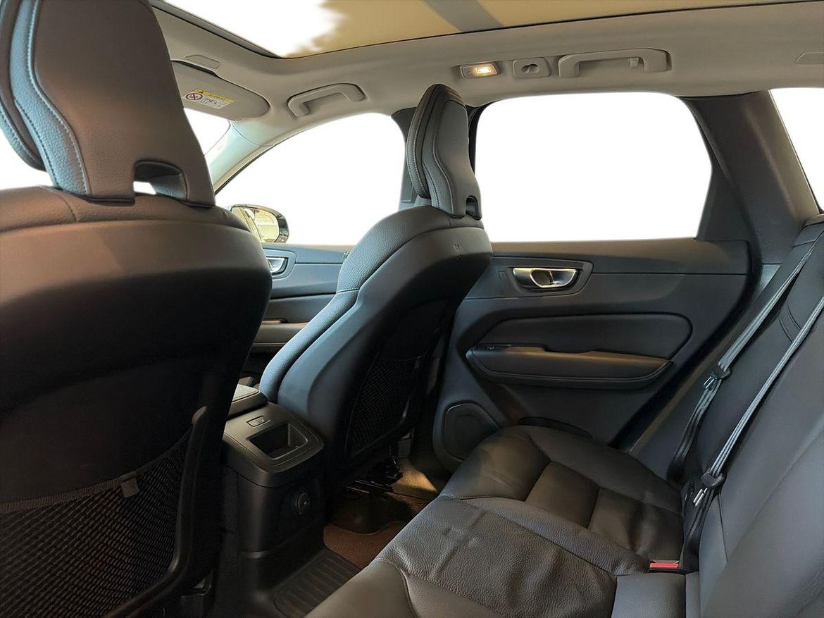 Volvo XC60 2025 - miniatyr 9