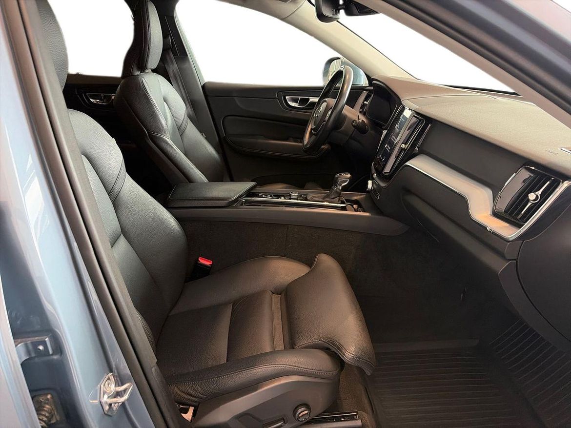 Volvo XC60 2019 - miniatyr 10
