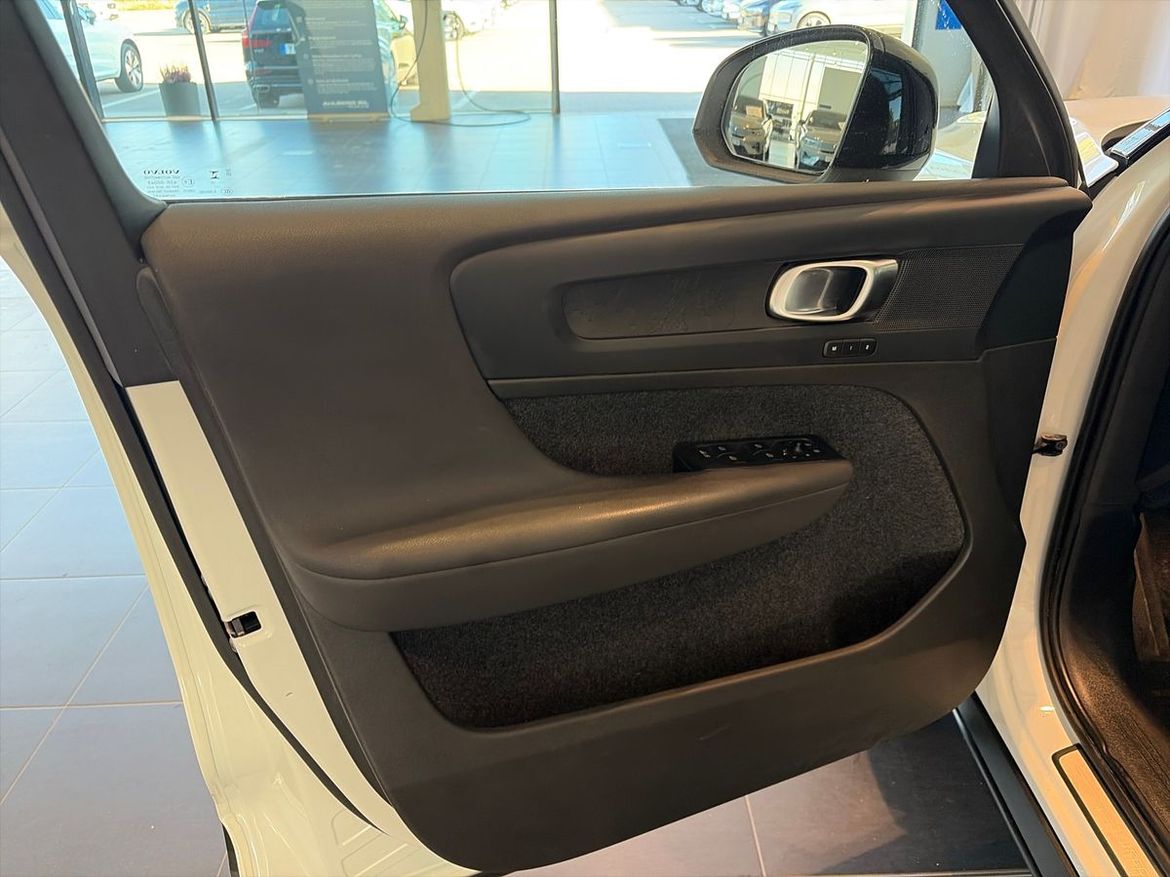 Volvo XC40 2023 - miniatyr 14