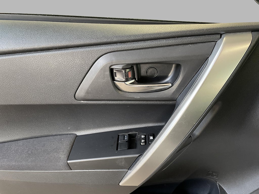 Toyota Auris 2013 - miniatyr 12