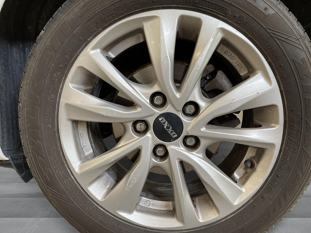 Toyota Auris 2013 - miniatyr 16