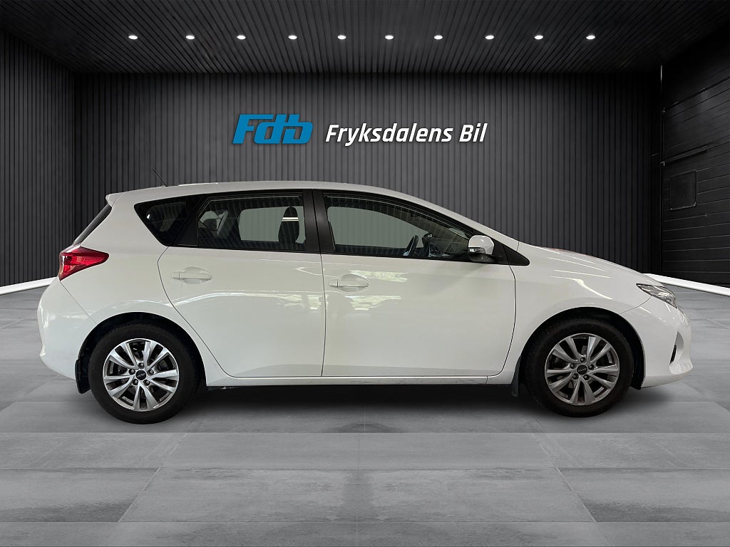 Toyota Auris 2013 - miniatyr 6