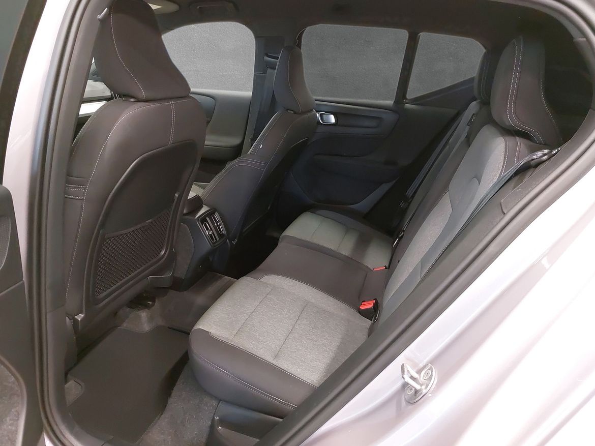 Volvo XC40 2026 - miniatyr 6