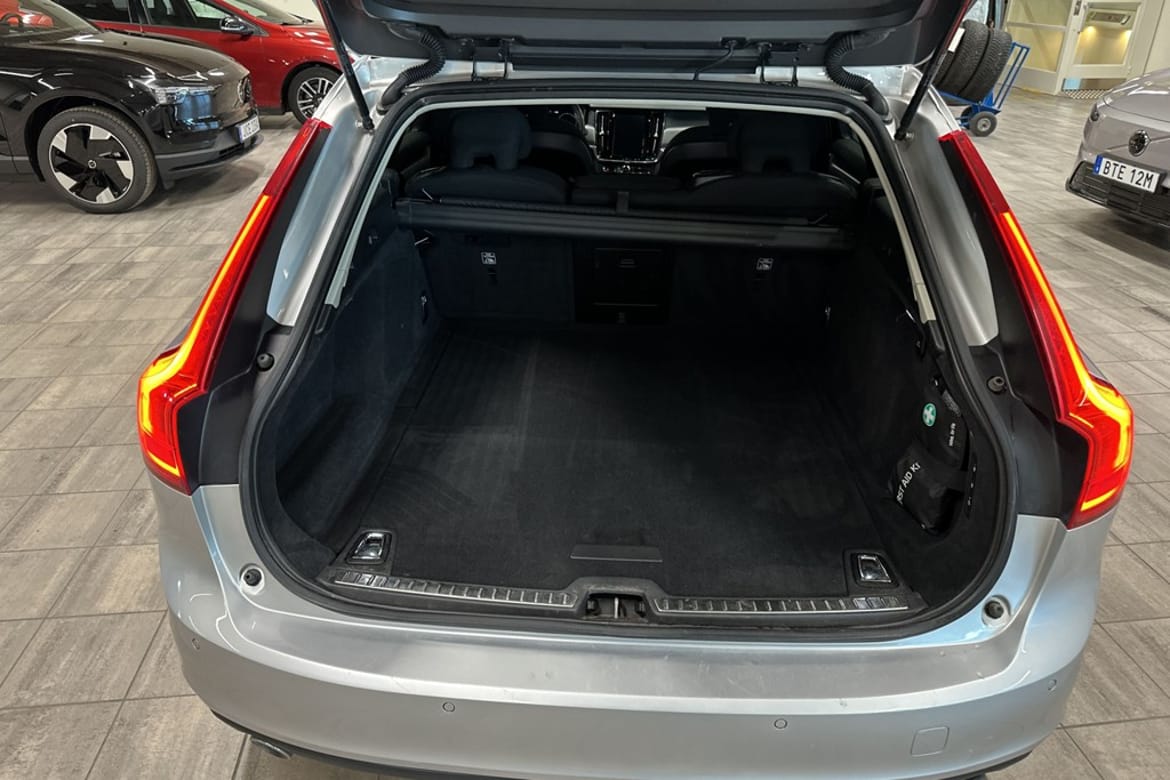 Volvo V90 2019 - miniatyr 16