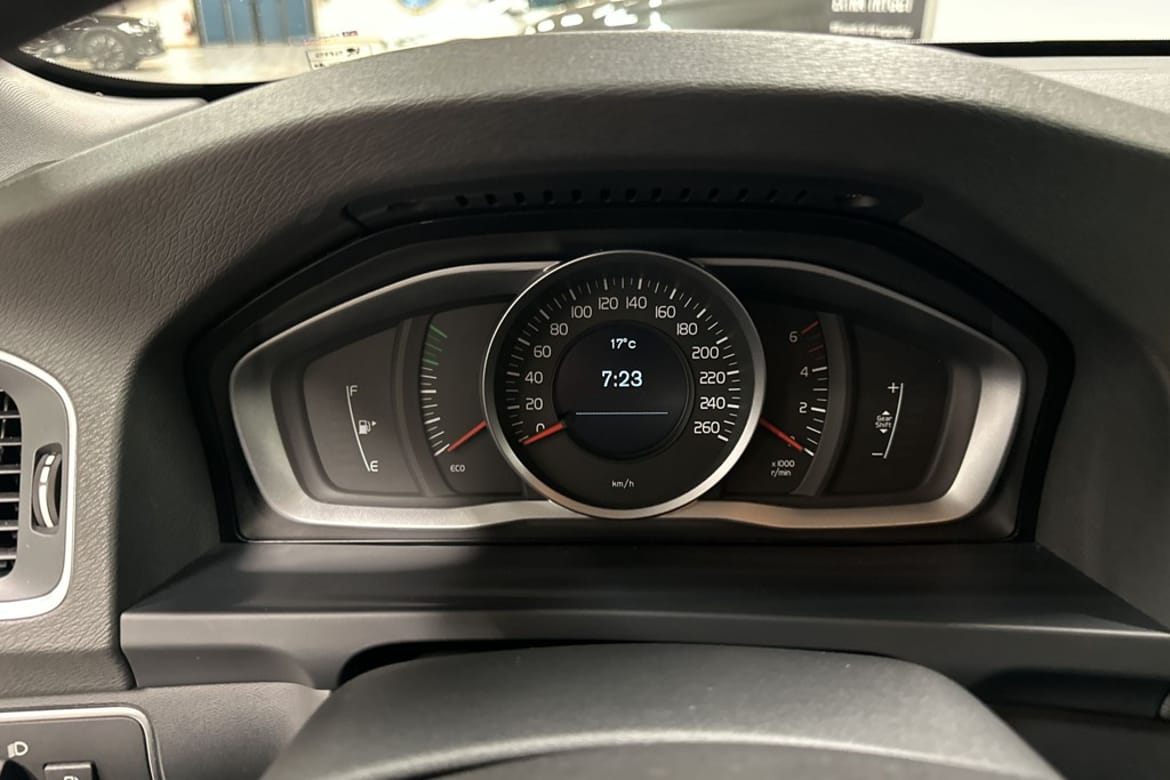 Volvo V60 2014 - miniatyr 10