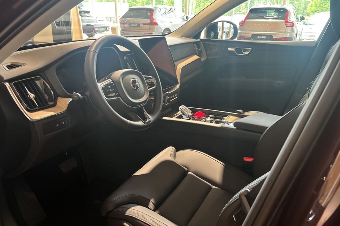 Volvo XC60 2027 - miniatyr 4