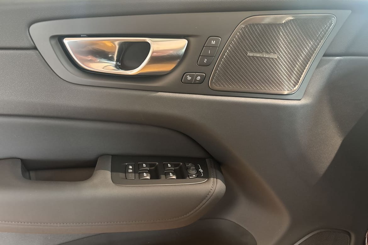 Volvo XC60 2027 - miniatyr 5