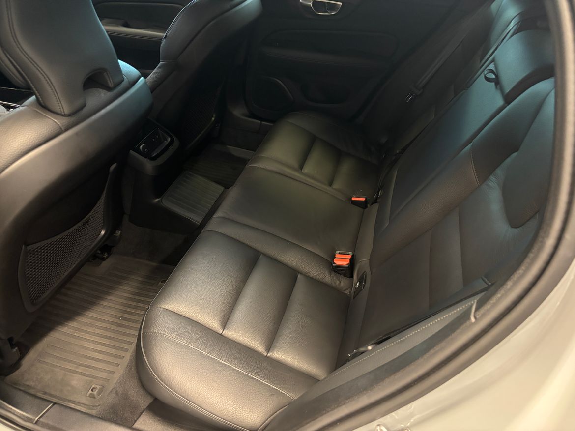 Volvo V60 2025 - miniatyr 6