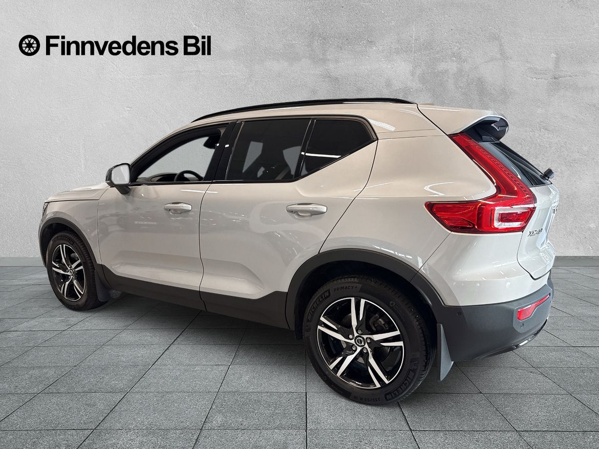 Volvo XC40 2025 - miniatyr 3