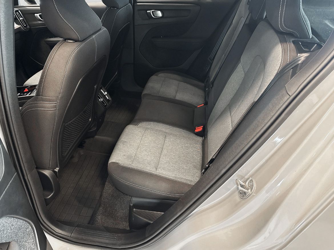 Volvo XC40 2025 - miniatyr 7