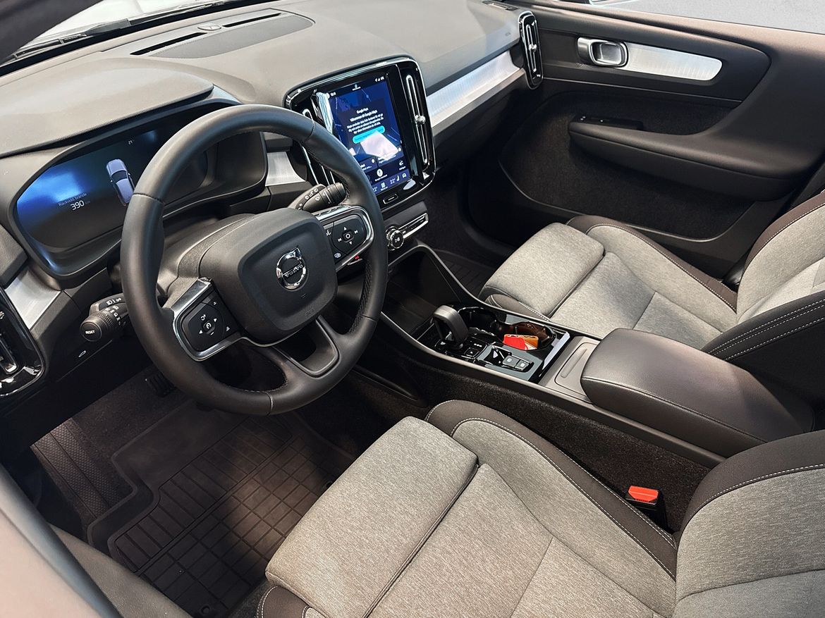 Volvo XC40 2025 - miniatyr 8
